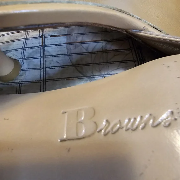 Mules - Picture 8 of 12